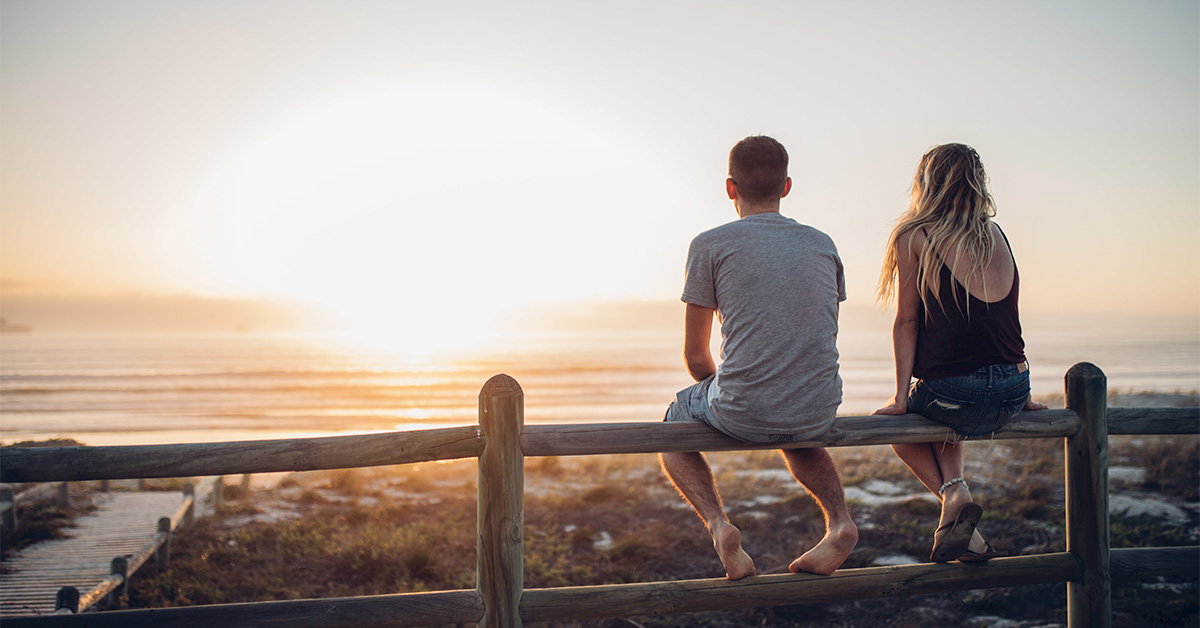 Couple_Sunset_1200x628-facebook-Recovered